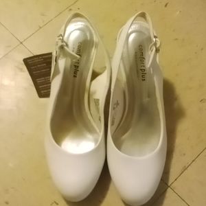 Womens heels off white size 6